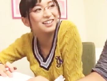 「たくさん気持ち良くなってね」童貞の生徒を食べちゃう超巨乳の家庭教師Wのエロ動画