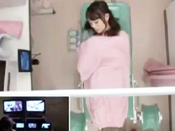 これはガイ●チ！産婦人科にきた美人患者を麻酔で眠らせてる間に中出しする鬼畜医者巨乳素人ハメ撮り盗撮のエロ動画