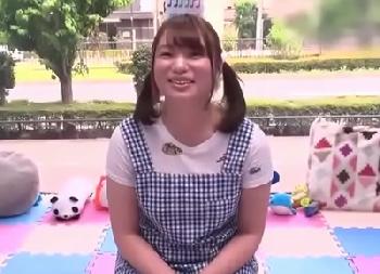 巨大バスト保育士さん限定！マザーコンプレックス男子が求める母性溢れる素人さんを求めてマジックミラー号でラブラブSEX巨乳M男...