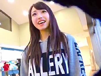 ナンパしたテニサーの女子大生を宅飲みと称して連れ込みハメ撮り中出し巨乳素人美少女盗撮のエロ動画