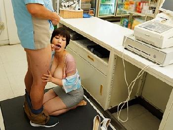 アルバイト先の店長の奥様が…アブノーマル痴女過ぎてもうペニスが持ちません人妻奥田咲のエロ動画