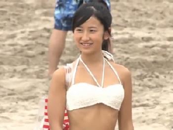 女性スタッフのナンパで警戒心を解いたビキニきれいなお姉さんに中出しエステ素人美少女水着のエロ動画