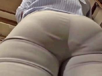 男を惑わす淫乱なムチ尻の美形奥さんが息子と近親性交巨乳人妻近親相姦のエロ動画