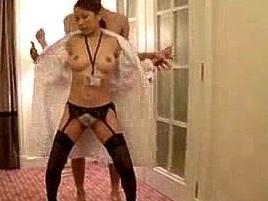 ディープに喉奥まで平らげてくれる女医さんのイラマチオチオSEX！北川エリカのエロ動画