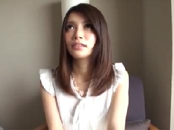 美しいオッパイ＆美脚のスレンダーお嬢様がカメラの前で発情して淫乱生中出し性行為！美少女顔射ハメ撮りフェラ手コキのエロ動画