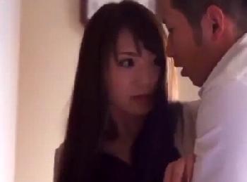 『あなた…ごめんなさい…』夫の友人に抱かれて…女を取り戻してしまった妻痴女人妻のエロ動画