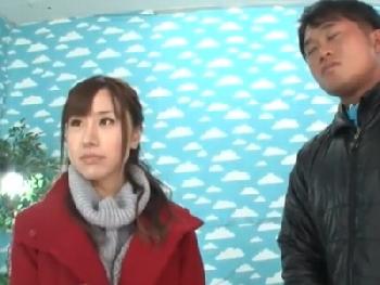 制限時間10分以内でディープキス逝かせエロ企画！24歳ウェブデザイナーがやっぱりミスって罰ゲーム素人OLのエロ動画