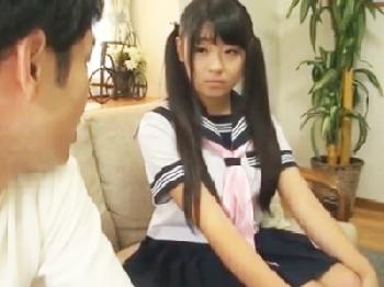 『お母ちゃんに怒られちゃうよぉ』義理の父親と義兄に連続中出しされる童顔女子校生美少女近親相姦3Pのエロ動画