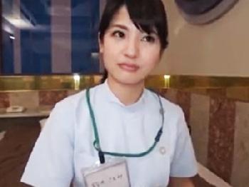 可愛くてビックおっぱいの歯科衛生士さんをホテルに連れ込みハメ撮りパコ性交！巨乳素人美少女顔射のエロ動画