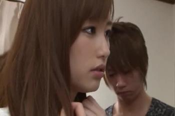 無慈悲乱交！複数の男に好き放題ハメられてどっぷり顔面射精される絵色千佳お姉さん顔射のエロ動画