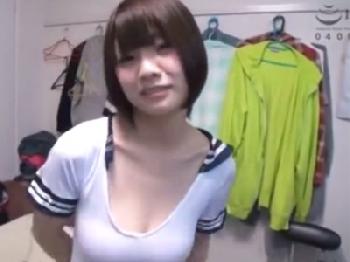 クソきめぇミニ系コン男が超ミニ系なのにエロ乳の美形少女連れ帰って大量顔面射精する素人美少女ロリ痴女顔射フェラ手コキのエロ動画