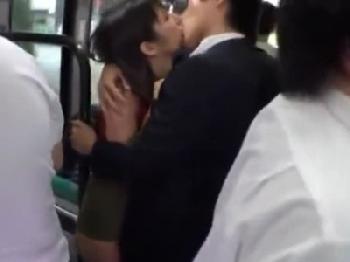 性的暴行されたのになぜか自らお掃除フェラチオしちゃう隠れ売女ヤリマンW素人お姉さん痴女レイプ痴漢のエロ動画