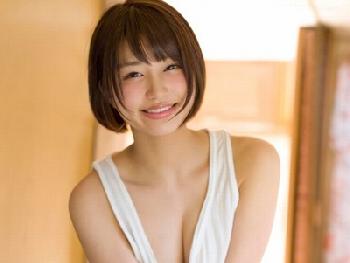 『今すぐシタイです…』顔も身体も最上級！18歳・唯井まひろちゃんのデビュー作巨乳美少女ロリのエロ動画