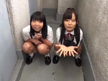 アウミニ系美形少女コンビを性教育と称してヘンタイプレイ美少女ロリフェラ3Pのエロ動画