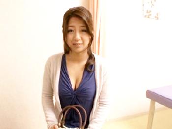 訳あり美人奥さんが淫語でご奉仕してくれる中出しソープランド巨乳人妻鈴木さとみのエロ動画