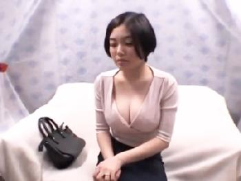 SEXを知らない男筆おろし了承したら予想外中出しされてしまった素人主婦巨乳人妻熟女童貞のエロ動画