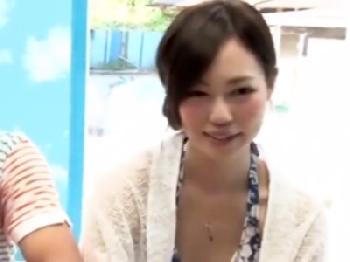 彼氏とデート中だった素人お姉さんをマジックミラー号連れ込み→無料エステ中に中出し強姦ハメ撮りナンパレイプマッサージのエロ動画