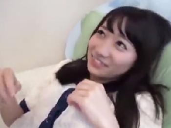 道を聞くフリをして強烈かわいい女子大生をナンパ→自宅に連れ込み無許可中出しW素人美少女ハメ撮りのエロ動画