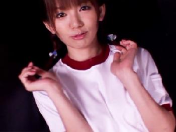 二本の陰茎に食らい付いて離さないブルマ娘が連続じゅぽフェラチオ抜き美少女コスプレ顔射ぶっかけイラマチオのエロ動画