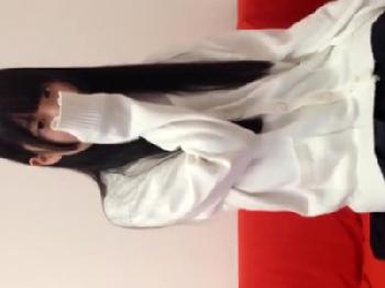 顔を必死に隠してるけど細身女子校生の中出し個撮素人美少女ハメ撮りのエロ動画