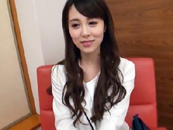 仕事終わりにナンパされた奥様OLがデカすぎる他人棒にメロメロでイキ狂いW巨乳人妻顔射ハメ撮りのエロ動画