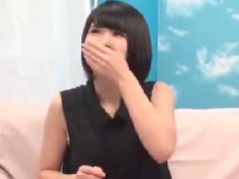 『ほんとに挿れるんですか?』お金に釣られ初対面棒を受け入れる微乳素人美少女ナンパのエロ動画