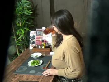 一人で飲んでいた巨乳奥様さんをナンパ→ハメ撮り部屋に誘い込んでネットリ浮気隠し撮り素人人妻盗撮のエロ動画