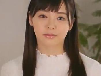 清楚清純すぎる黒髪美形少女が緊張しながらもガチパコでアクメ美少女お姉さん顔射のエロ動画