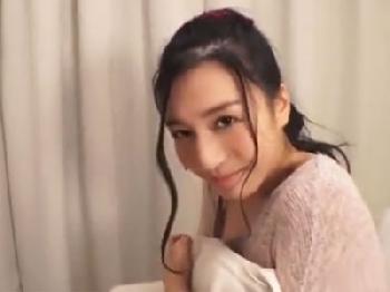 黒髪ロングの美形お姉さんがコンドームなしでの濃密パコで腰を震わせ本気イキぶっかけ古川いおりのエロ動画