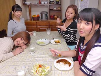 親戚の従姉妹たちといくら子種があっても足りない乱交FUCK巨乳女子校生お姉さん痴女近親相姦西條るり青葉優香藤嶋唯さとう遥希の...