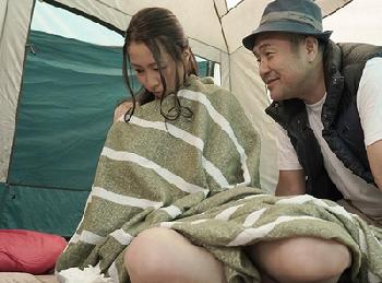 「気持ちよくなんか…」うちの自慢の妻が町内会のキャンプ行事でクソオヤジたちに寝取られるなんて…巨乳人妻中出し三尾めぐのエロ動...