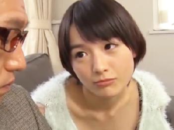 肉棒を欲しがり近親パコへ誘導する娘と義理の父親の舐め合い生姦子作りW美少女中出し近親相姦のエロ動画