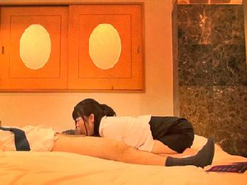 同じ会社の男女にあんまり摩擦すると破れるゴムを渡して隠し撮りドッキリ素人美少女中出し盗撮のエロ動画