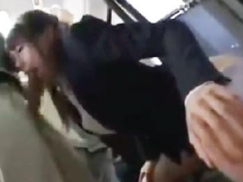 バスで痴漢ペニスに感じて積極的に求めちゃうオフィスレディお姉さんギャルOL顔射のエロ動画