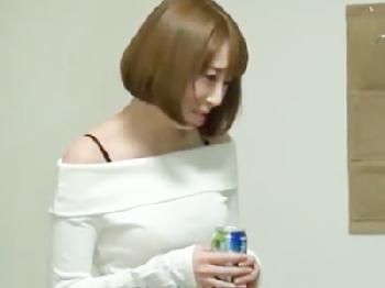 深酔い中の姉が弟友人を誘惑→酒の勢いに任せた中出し子作りパコ！巨乳お姉さん痴女のエロ動画