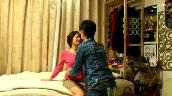 もしもイケメンに口説かれてお持ち帰りされた中年女過ぎの奥さんが不貞行為で乱れる様子をバッチリ隠し撮り熟女のエロ動画