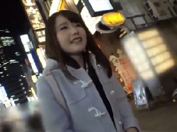 ナンパで捕まえた素人お姉さんがホテルに連れ込まれて即日ガチパコ顔射のエロ動画
