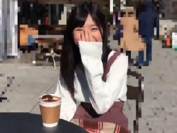 童顔でエロカワな黒髪素人→何気に陰キャな女子大生をラブホテルでヤリ倒し！美少女ハメ撮りのエロ動画