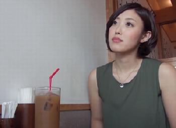 密通サイトで知り合った極上奥様(27歳)としっぽり密通→性的欲望拗らせて纏わりつくようにチンポを欲しがる真正痴女素人人妻ハメ...