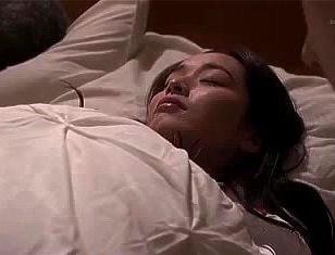 夫の連れ子に欲情されて…いけないと感じながらもソレを受け入れてしまう美人すぎる母親！人妻相馬茜のエロ動画