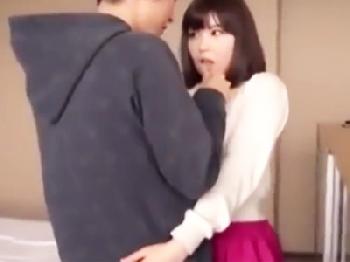 『全部舐めて欲しい?』舐め好き童顔美形少女のツルツルのアソコを堪能パコ美少女ロリパイパンのエロ動画