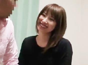 『嘘ぉ‥出しちゃったの‥？』本番禁止のデリヘル嬢に生ズボしてガッツリ種付け！素人お姉さん中出しのエロ動画