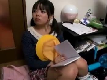 アウミニ系JS自宅に連れこんで中出しキメる人間のクズ素人美少女ロリのエロ動画