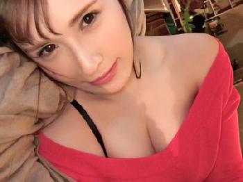 セルカ棒使って自ら性交をスマホに撮影するきれいなお姉さん巨乳素人女子校生コスプレハメ撮りのエロ動画