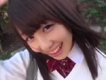 出会い系で出会った頭ゆるゆるの女子校生に中出しハメ撮り素人のエロ動画