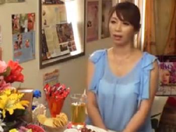 『ちょっと…ダメっ気持ちっ！』エステ師の技に性的興奮して自ら本番お願いしちゃう奥さんにお仕置きパコ人妻熟女中出し盗撮のエロ動...