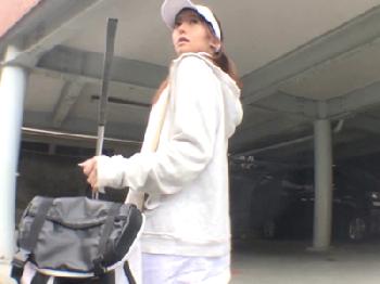 ゴルフを始めたばかりのキャバクラ嬢を軟派してハメ撮り性行為素人美少女顔射ナンパのエロ動画