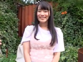 スナップ撮影と騙した女子大生を着衣のまま強引青姦性的暴行！巨乳素人美少女露出のエロ動画