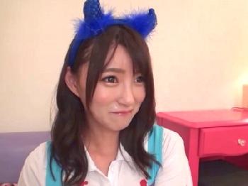 原宿でナンパされた神カワ素人が初デンマ→そのままハメ撮りされてアダルトビデオデビュー美少女ロリコスプレ顔射のエロ動画