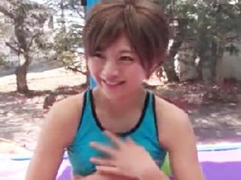 インタビュー中に即ずぼされ止まらないピストンにわけもわからず痙攣イキ素人お姉さんナンパのエロ動画